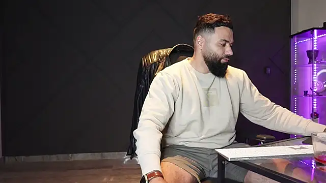 mattmasterss online show from April 24, 2026, 8:11 pm
