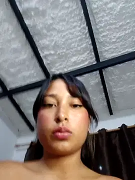 Snapshot of Bonnie_Clydeee chatting on October 12, 2025, 11:17 pm Bonnie Clydeee online show from October 12, 2025, 11:17 pm