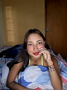 Snapshot of Bonnie_Clydeee chatting on July 4, 2026, 11:05 am Bonnie Clydeee online show from July 4, 2026, 11:05 am