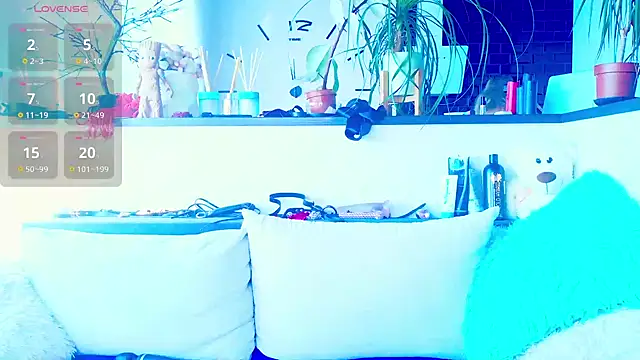  JuliaSpace  online show from March 1, 2026, 10:48 am