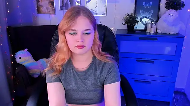 Snapshot of AlicePopsy chatting on October 26, 2025, 9:26 pm AlicePopsy online show from October 26, 2025, 9:26 pm