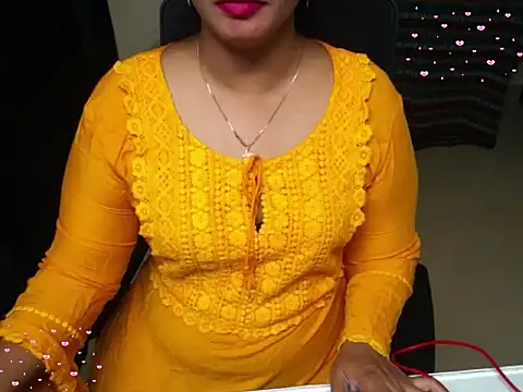 Snapshot of Arushisingh8888 chatting on November 23, 2025, 11:42 am Arushisingh8888 online show from November 23, 2025, 11:42 am