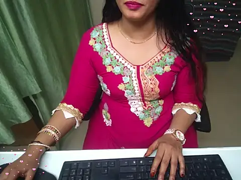 Snapshot of Arushisingh8888 chatting on October 10, 2025, 12:39 pm Arushisingh8888 online show from October 10, 2025, 12:39 pm