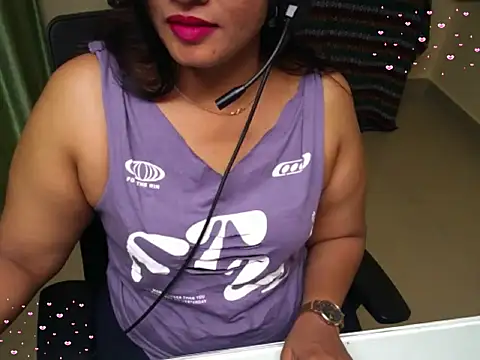 Snapshot of Arushisingh8888 chatting on November 8, 2025, 1:47 pm Arushisingh8888 online show from November 8, 2025, 1:47 pm