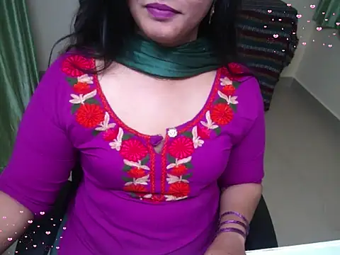 Snapshot of Arushisingh8888 chatting on October 25, 2025, 10:36 am Arushisingh8888 online show from October 25, 2025, 10:36 am