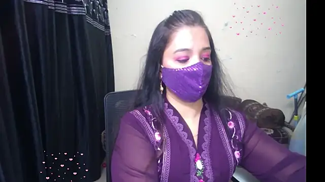 Arushisingh8888 online show from May 4, 2026, 1:58 pm