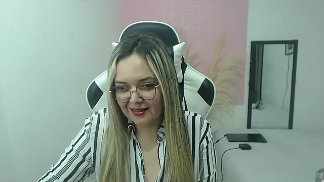 Snapshot of samy_vsn chatting on June 11, 2026, 2:53 am samy vsn online show from June 11, 2026, 2:53 am