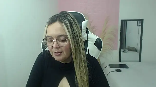 Snapshot of samy_vsn chatting on June 11, 2026, 6:05 pm samy vsn online show from June 11, 2026, 6:05 pm