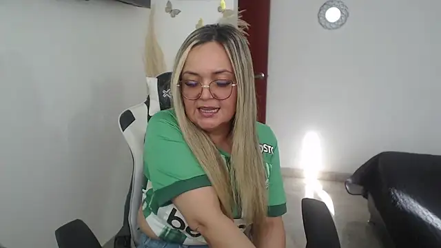 Snapshot of samy_vsn chatting on May 19, 2026, 9:00 pm samy vsn online show from May 19, 2026, 9:00 pm