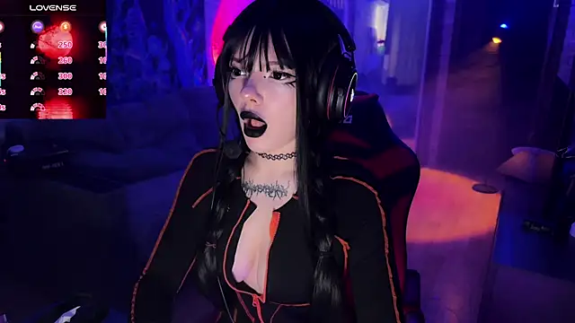 Snapshot of Eva-miller1 chatting on November 2, 2025, 10:53 am Eva-miller1 online show from November 2, 2025, 10:53 am