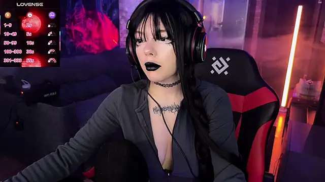 Snapshot of Eva-miller1 chatting on November 10, 2025, 9:58 am Eva-miller1 online show from November 10, 2025, 9:58 am