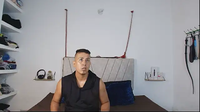 Liana Asaff online show from January 14, 2026, 10:57 pm