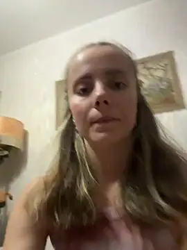 AlisaKissss online show from June 16, 2026, 7:14 pm