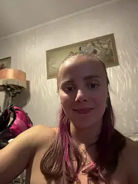 Snapshot of AlisaKissss chatting on August 6, 2026, 6:47 pm AlisaKissss online show from August 6, 2026, 6:47 pm