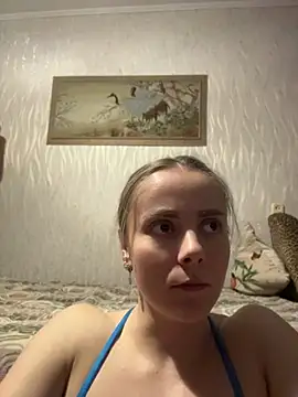 AlisaKissss online show from May 18, 2026, 7:07 pm