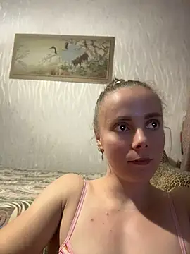 Snapshot of AlisaKissss chatting on June 25, 2026, 7:19 pm AlisaKissss online show from June 25, 2026, 7:19 pm