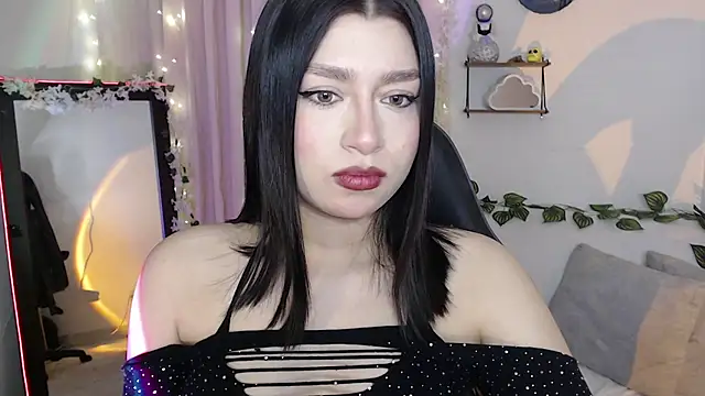 Snapshot of mily_thomson_b_ chatting on November 17, 2025, 10:58 pm mily thomson b online show from November 17, 2025, 10:58 pm