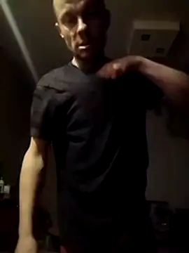 Snapshot of Ostry9333 chatting on December 15, 2025, 9:09 pm Ostry9333 online show from December 15, 2025, 9:09 pm