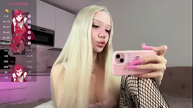 diaqua online show from October 24, 2025, 4:33 am