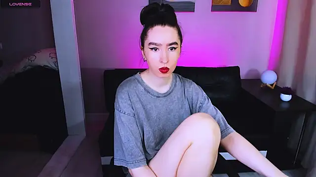 Snapshot of Lily_xBabe chatting on June 18, 2026, 1:49 pm Lily xBabe online show from June 18, 2026, 1:49 pm
