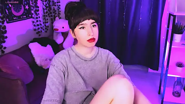 Snapshot of Lily_xBabe chatting on July 31, 2026, 1:43 pm Lily xBabe online show from July 31, 2026, 1:43 pm