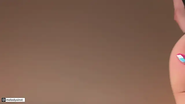 melodyxlove online show from November 30, 2025, 1:12 pm