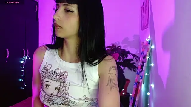 Snapshot of Kind_Scarlett chatting on July 2, 2026, 11:44 pm Kind Scarlett online show from July 2, 2026, 11:44 pm