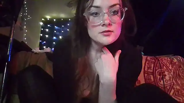 Snapshot of EyaDivine1 chatting on November 23, 2025, 2:43 am EyaDivine1 online show from November 23, 2025, 2:43 am