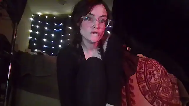 Snapshot of EyaDivine1 chatting on September 30, 2025, 3:34 am EyaDivine1 online show from September 30, 2025, 3:34 am