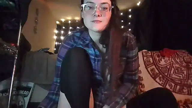 Snapshot of EyaDivine1 chatting on January 12, 2025, 9:19 pm EyaDivine1 online show from January 12, 2025, 9:19 pm