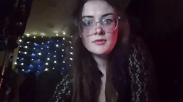 Snapshot of EyaDivine1 chatting on January 17, 2026, 4:16 am EyaDivine1 online show from January 17, 2026, 4:16 am