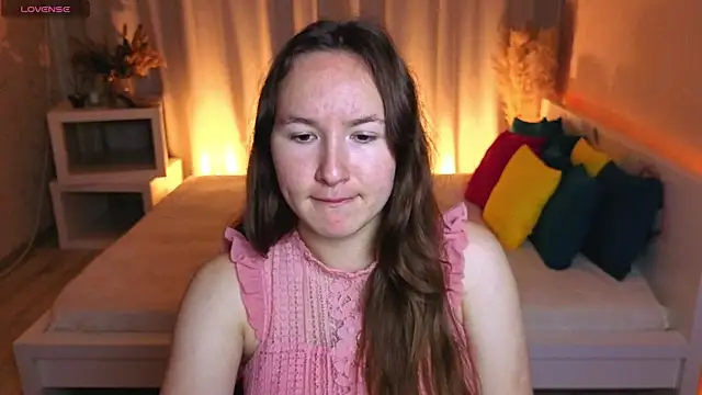 Little doll meow online show from September 26, 2025, 2:51 am