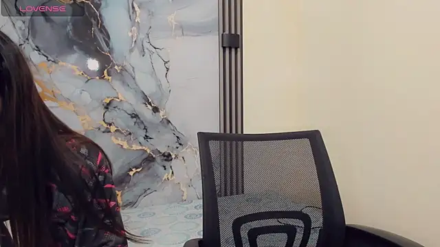 Rubi 30 online show from November 27, 2025, 2:17 pm