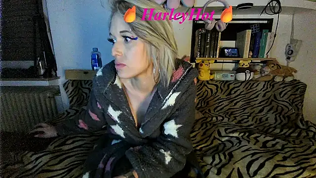 Snapshot of Harleyhot13061 chatting on March 17, 2025, 11:57 pm Harleyhot13061 online show from March 17, 2025, 11:57 pm