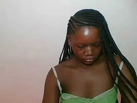 HotJeylee online show from May 6, 2026, 3:21 am