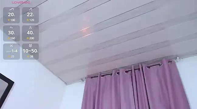 Snapshot of camila_larzon chatting on March 3, 2025, 4:21 am camila larzon online show from March 3, 2025, 4:21 am