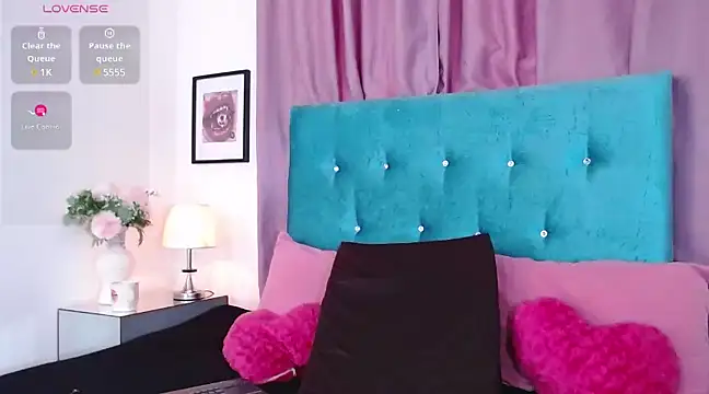 Snapshot of camila_larzon chatting on March 13, 2025, 3:28 pm camila larzon online show from March 13, 2025, 3:28 pm