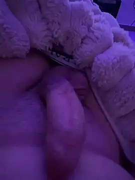 Snapshot of fuckitzer chatting on April 8, 2026, 9:27 pm fuckitzer online show from April 8, 2026, 9:27 pm