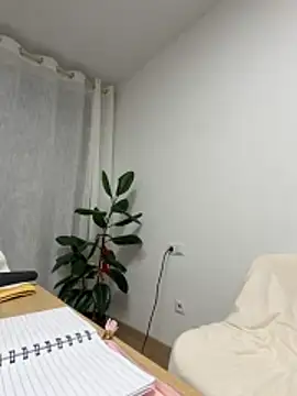 streetdoll online show from October 15, 2025, 5:17 am