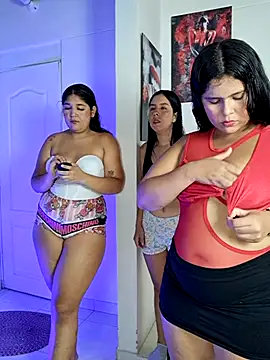 royalgirls x online show from February 11, 2026, 10:09 pm