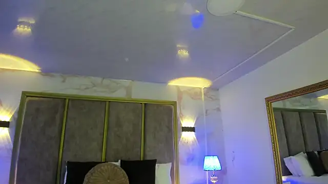 PaulinaDuarte online show from March 17, 2026, 12:19 pm