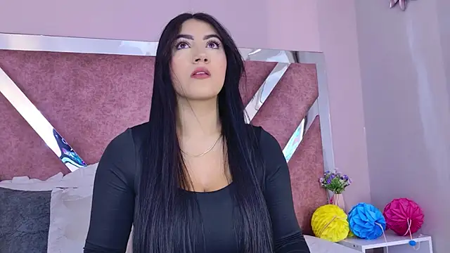 Snapshot of PaulinaDuarte chatting on June 27, 2026, 12:11 pm PaulinaDuarte online show from June 27, 2026, 12:11 pm