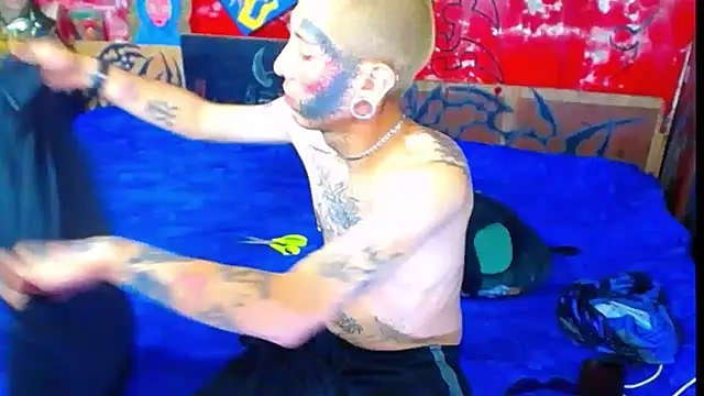 Snapshot of deivid_estrada chatting on November 7, 2025, 4:44 pm deivid estrada online show from November 7, 2025, 4:44 pm