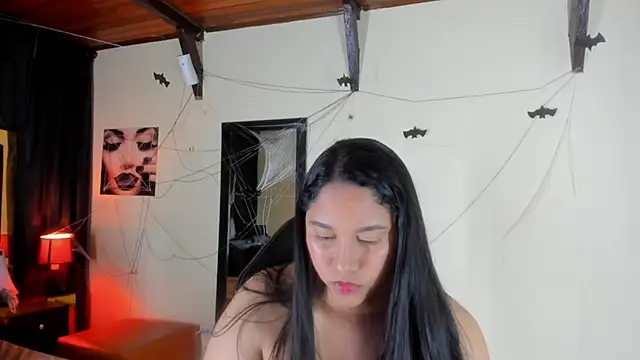 Snapshot of EmiliWilliams chatting on October 29, 2025, 12:42 am EmiliWilliams online show from October 29, 2025, 12:42 am