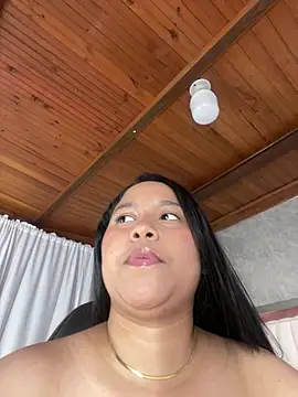 EmiliWilliams online show from July 17, 2026, 9:23 pm