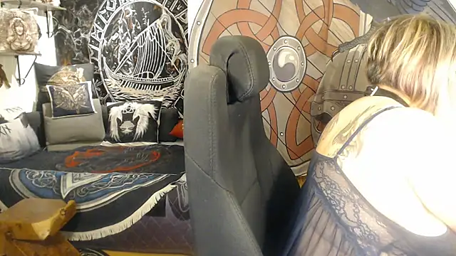 TittenMichelle online show from October 16, 2025, 6:27 pm