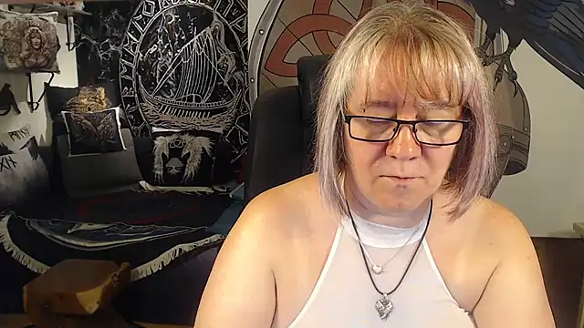 Snapshot of TittenMichelle chatting on July 24, 2026, 6:37 pm TittenMichelle online show from July 24, 2026, 6:37 pm