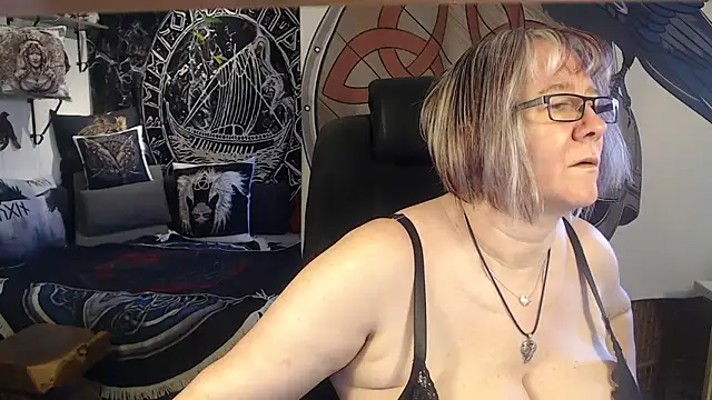 TittenMichelle online show from April 25, 2026, 8:39 am