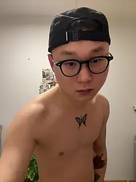 Snapshot of Eric246 chatting on March 12, 2026, 6:12 pm Eric246 online show from March 12, 2026, 6:12 pm