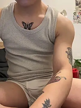 Snapshot of Eric246 chatting on March 18, 2026, 1:02 pm Eric246 online show from March 18, 2026, 1:02 pm